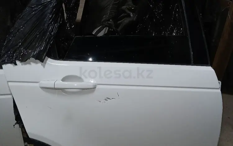 Дверь задняя правая дискаври спорт l550 за 1 000 тг. в Алматы