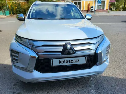 Mitsubishi Montero Sport 2021 года за 18 290 000 тг. в Караганда