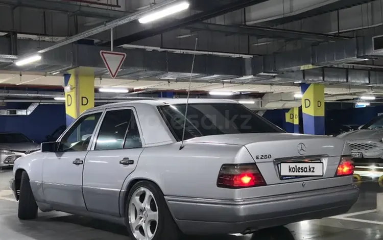 Mercedes-Benz E 280 1994 года за 3 200 000 тг. в Шымкент