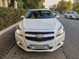 Chevrolet Malibu 2013 года за 9 000 000 тг. в Уральск – фото 2