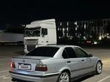 BMW 320 1993 года за 1 500 000 тг. в Алматы – фото 2