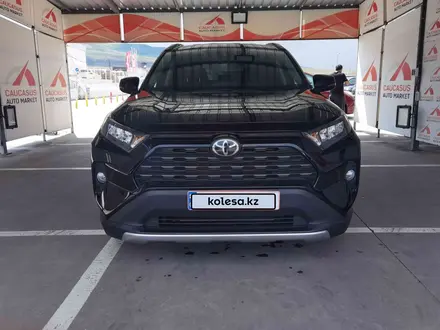 Toyota RAV4 2020 года за 9 400 000 тг. в Алматы