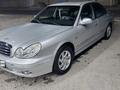 Hyundai Sonata 2003 года за 1 700 000 тг. в Шымкент – фото 4