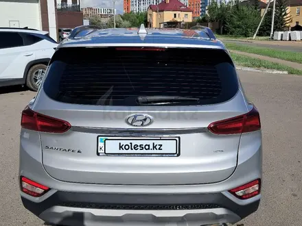 Hyundai Santa Fe 2019 года за 12 000 000 тг. в Астана – фото 2