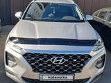 Hyundai Santa Fe 2019 года за 12 000 000 тг. в Астана