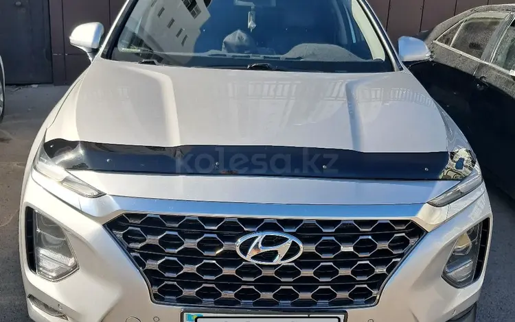 Hyundai Santa Fe 2019 года за 12 000 000 тг. в Астана