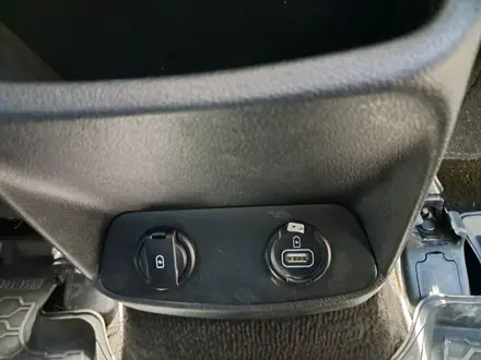 Hyundai Santa Fe 2019 года за 12 000 000 тг. в Астана – фото 28