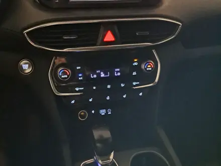 Hyundai Santa Fe 2019 года за 12 000 000 тг. в Астана – фото 8