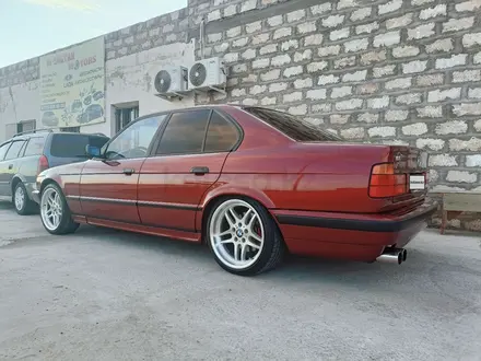 BMW 525 1990 года за 3 200 000 тг. в Атырау – фото 2