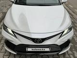 Toyota Camry 2022 года за 15 500 000 тг. в Уральск – фото 5