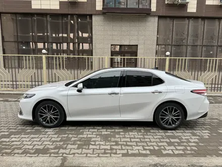 Toyota Camry 2022 года за 15 000 000 тг. в Уральск – фото 6