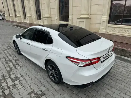 Toyota Camry 2022 года за 15 000 000 тг. в Уральск – фото 53