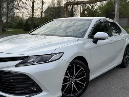 Toyota Camry 2020 года за 13 200 000 тг. в Шымкент