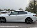 Toyota Camry 2020 года за 13 200 000 тг. в Шымкент – фото 7