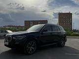 BMW X5 2021 года за 37 000 000 тг. в Астана – фото 2
