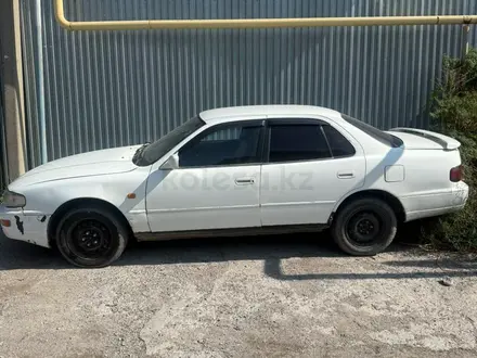 Toyota Camry 1996 года за 1 350 000 тг. в Алматы – фото 4