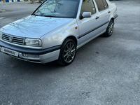 Volkswagen Golf 1993 годаүшін2 750 000 тг. в Тараз