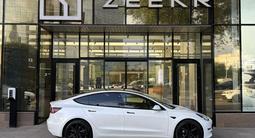 Tesla Model 3 2022 года за 10 990 000 тг. в Алматы – фото 3