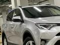 Toyota RAV4 2015 годаүшін10 800 000 тг. в Астана – фото 11