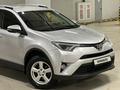 Toyota RAV4 2015 годаүшін10 800 000 тг. в Астана – фото 8