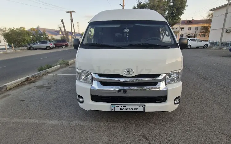 Toyota Hiace 2009 года за 10 300 000 тг. в Актау