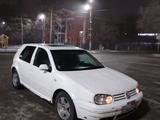 Volkswagen Golf 1999 годаүшін1 250 000 тг. в Актобе