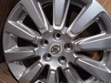 R18 5x114.3 J7 ET 35 комплект дисков оригинал на Тойота Лексус за 300 000 тг. в Алматы – фото 2