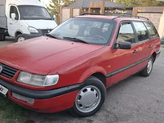 Volkswagen Passat, 1993