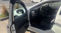 Toyota Camry 2021 года за 12 300 000 тг. в Конаев (Капшагай) – фото 4