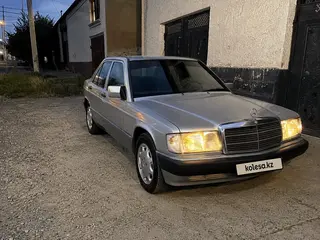 Mercedes-Benz 190