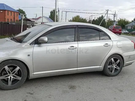 Toyota Avensis 2004 года за 2 600 000 тг. в Актобе – фото 2