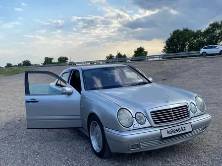 Mercedes-Benz E 320 1997 года за 4 000 000 тг. в Алматы – фото 16