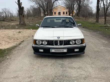 BMW 735 1984 года за 2 800 000 тг. в Алматы – фото 6
