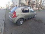 Renault Sandero 2012 годаүшін3 100 000 тг. в Астана – фото 2