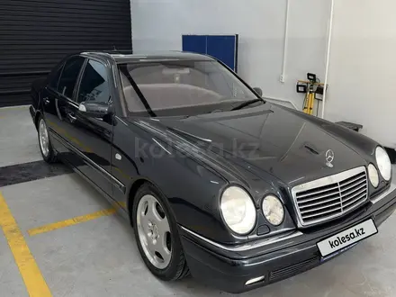 Mercedes-Benz E 320 2000 года за 6 500 000 тг. в Алматы – фото 2