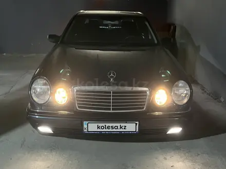 Mercedes-Benz E 320 2000 года за 6 500 000 тг. в Алматы – фото 11