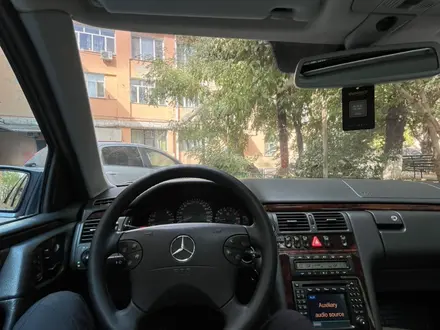 Mercedes-Benz E 320 2000 года за 6 500 000 тг. в Алматы – фото 12