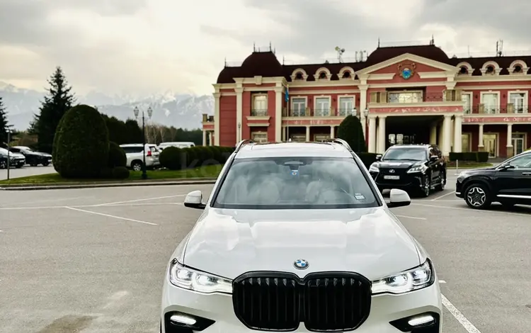 BMW X7 2021 года за 56 000 000 тг. в Алматы