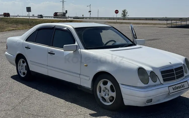 Mercedes-Benz E 230 1996 года за 2 100 000 тг. в Алматы