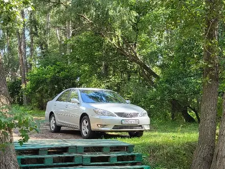 Toyota Camry 2005 года за 5 500 000 тг. в Атырау