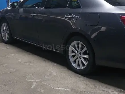 Toyota Camry 2014 года за 11 100 000 тг. в Алматы – фото 16