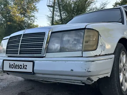 Mercedes-Benz E 230 1991 года за 850 000 тг. в Шу – фото 2