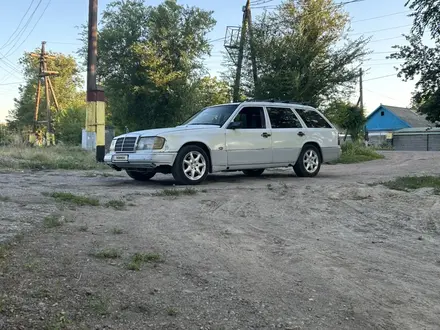 Mercedes-Benz E 230 1991 года за 850 000 тг. в Шу – фото 3