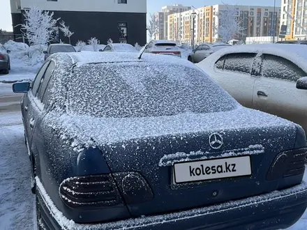 Mercedes-Benz E 200 1998 года за 2 300 000 тг. в Астана – фото 10