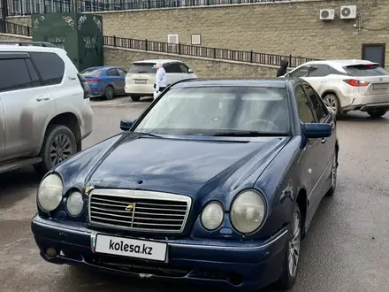 Mercedes-Benz E 200 1998 года за 2 300 000 тг. в Астана – фото 13