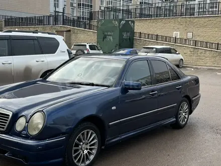 Mercedes-Benz E 200 1998 года за 2 300 000 тг. в Астана – фото 14