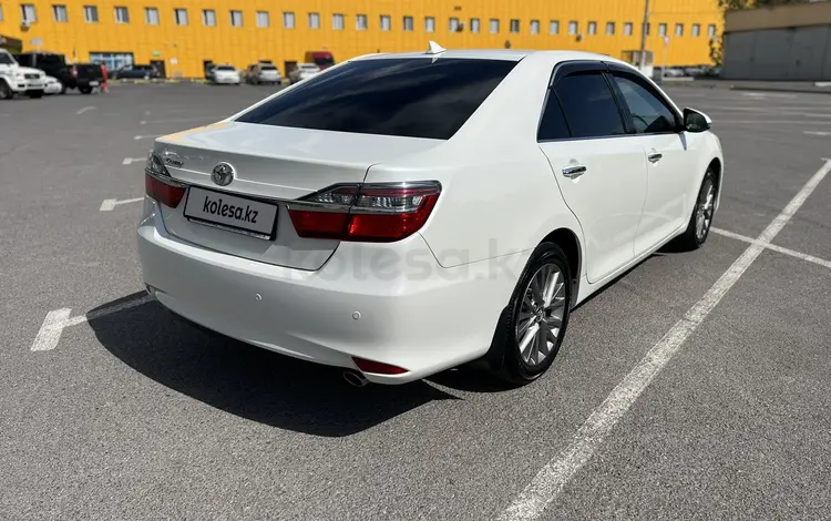 Toyota Camry 2017 года за 13 900 000 тг. в Шымкент