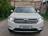 Toyota Highlander 2013 годаүшін13 700 000 тг. в Алматы
