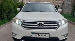 Toyota Highlander 2013 года за 13 700 000 тг. в Алматы