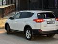 Toyota RAV4 2014 года за 10 200 000 тг. в Актобе – фото 5